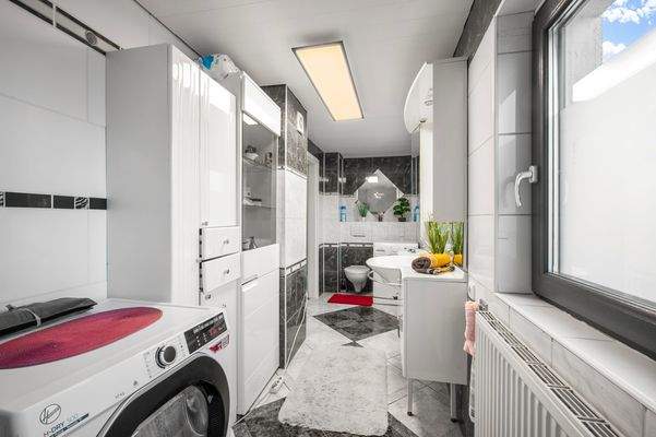 Haus 7 - OG Badezimmer