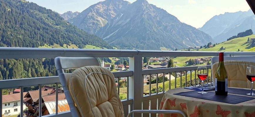 - - -Panoramablick vom Balkon.jpg