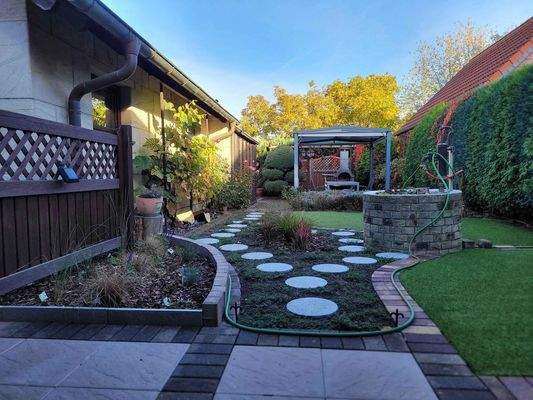 Gartenblick von Garage