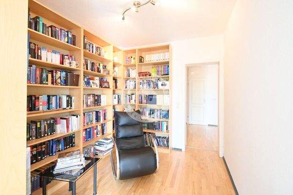 Rundgang Bürozimmer (Blick 4)