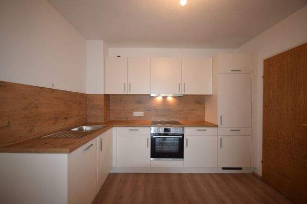 Kochbereich - Große 2,5 Zimmer Wohnung mit Loggia Miete Bergheim Salzburg