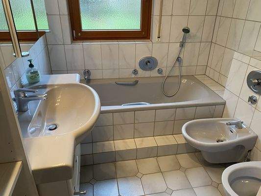 1.OG: Tageslichtbadezimmer