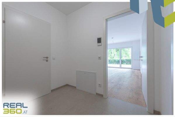 großzügiger Eingangsbereich