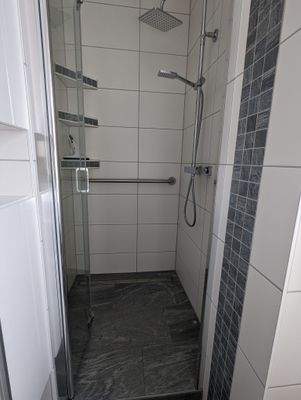 Dusche.jpg