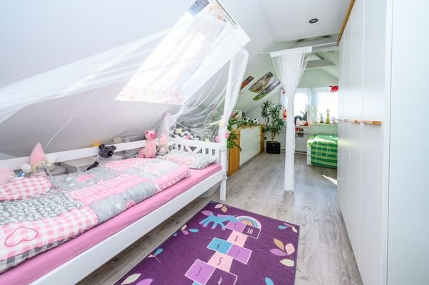 Schlafzimmer 2