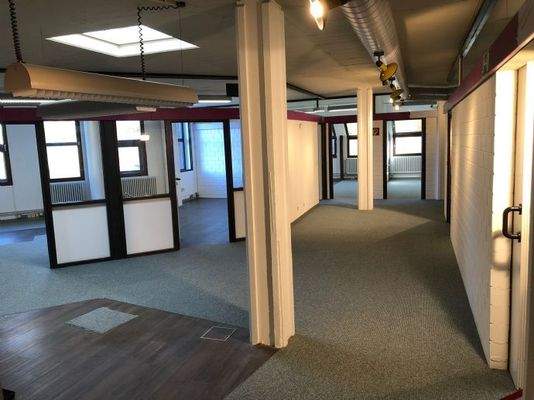 Flur mit Empfangsbereich