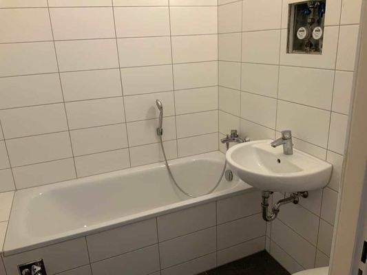 Beispielbild Bad mit Wanne