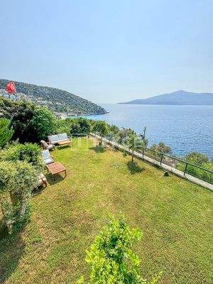 Detached Villa Close to the Center in Kalkan Kaş