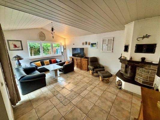 Wohnbereich mit Kamin