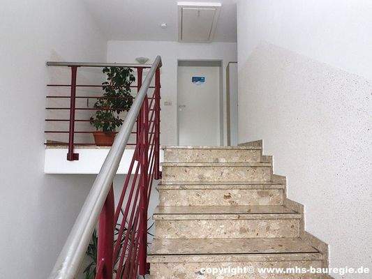 Bild 11 Treppenflur Dachgeschoss