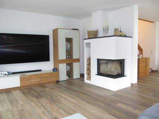 Wohnzimmer mit Kachelofen.JPG