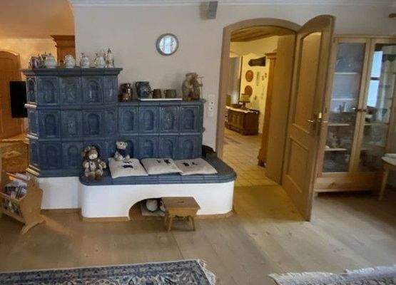 Behagliche Wärme am Kachelofen