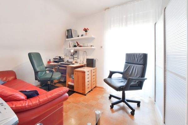 Kinderzimmer oder Büro