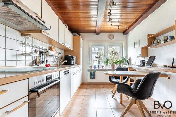 Küche mit Essbereich