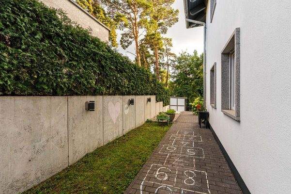 DHH re_vor der Haustür 1.3