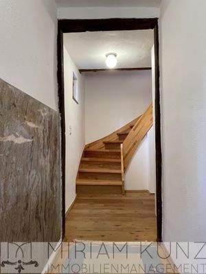 hier geht's nach oben_Miriam Kunz Immobilienmanagement.jpg