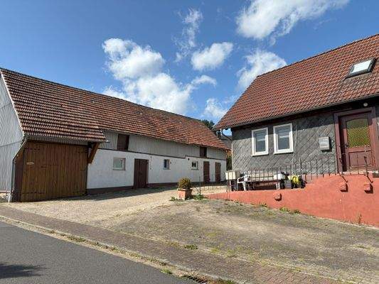 Scheune mit Stallungen.jpg