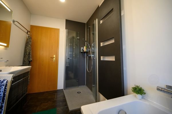 1te Etage Bad Dusche