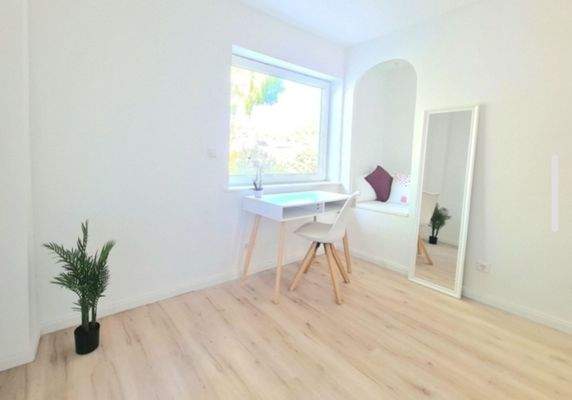 Kinderzimmer/ Büro im 1.OG 