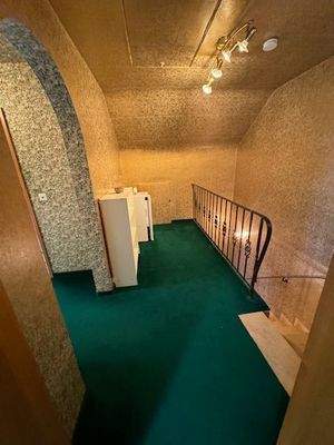 Vorplatz - Aufgang und Diele  