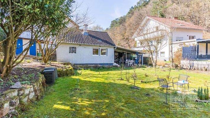 Garten mit Hausblick