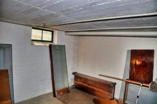 Zimmer im Keller