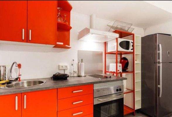 d2e0b905-7106-4a16-b947-c74b4a080021