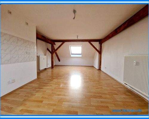 Wohnzimmer mit Küche