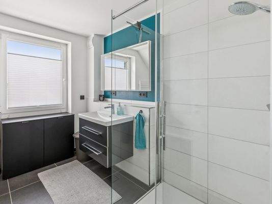 Badezimmeransicht II DG