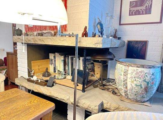 + Kaminofen (derzeit nicht in Betrieb).