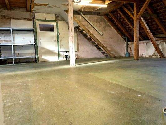 2.St. Aufgang Dachboden