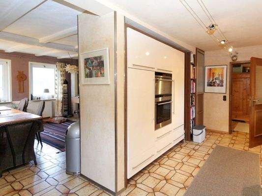 Offener Küchenbereich mit Essbereich OG