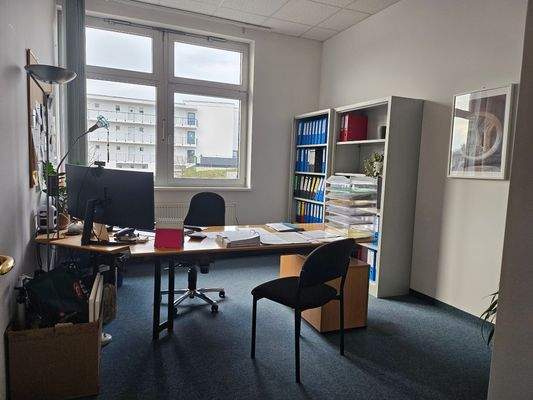 Büro 5.jpg