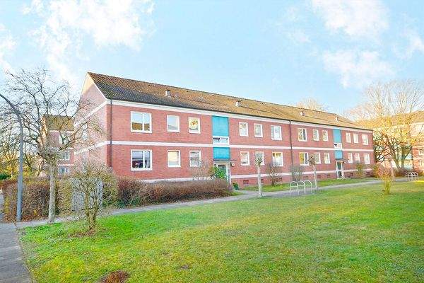 Zwischen den Häusern gibt es weitläufige Grünflächen