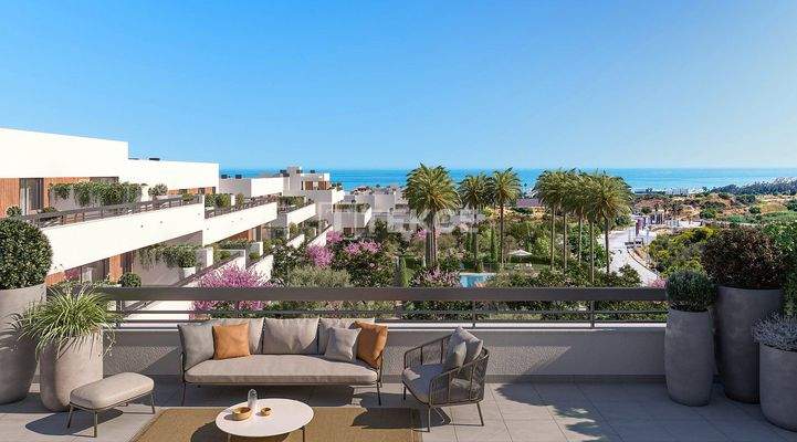 Flats with Large Terraces and Spectacular Views in Estepona