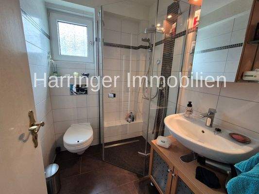 Modernes Duschbad Erdgeschoss