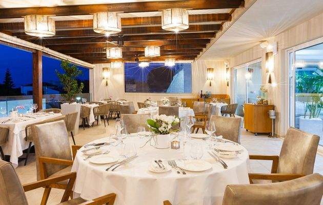 Hotel-for-sale-in-Chania-For-Sale-Hotel-for-sale-i