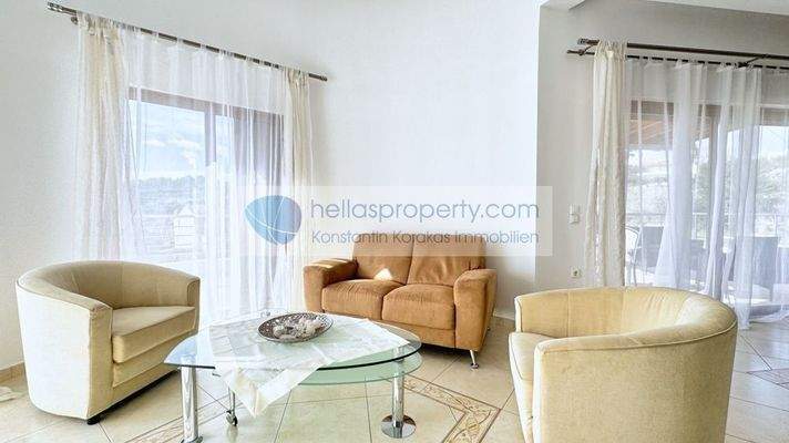 37ade91c578e4d4fb10c3a69dc2970ee-original