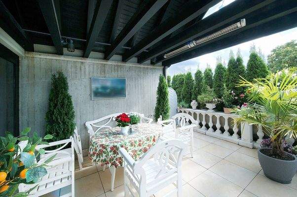 überdachter Terrassenbereich