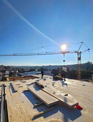 Neubau &quot;Grüne Mitte&quot; - Aufrichten Flachdach