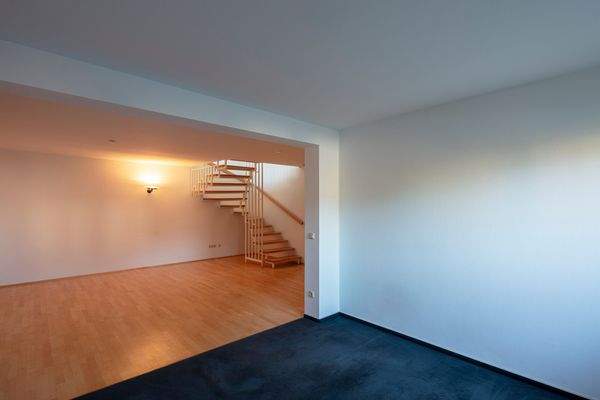 Verbindungstreppe zur unteren Wohnungsebene