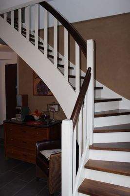 Holzwangen-Treppenanlage