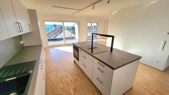 Küche mit Kochinsel