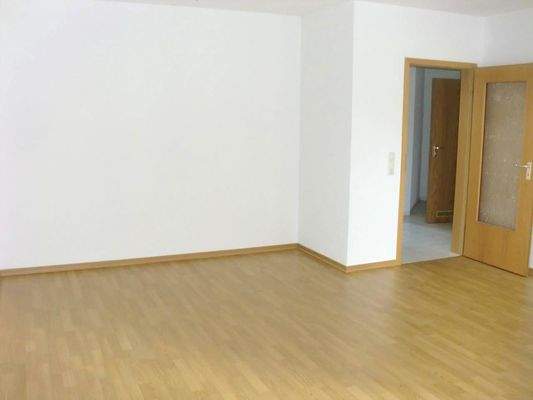 Wohnzimmer mit Laminat