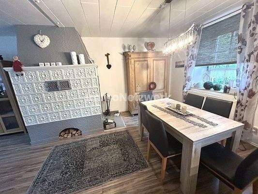 Kaminofen EG mit Essecke