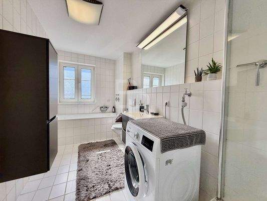 Modernes Tageslichtbad 