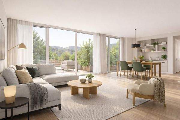 Großzügiger, moderner Wohn- und Essbereich