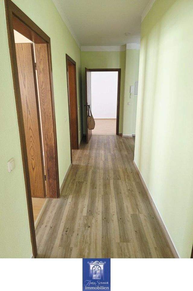 Hübsche Wohnung mit Tageslichtbad im Stadtzentrum mit Parkplatz - Photo 5