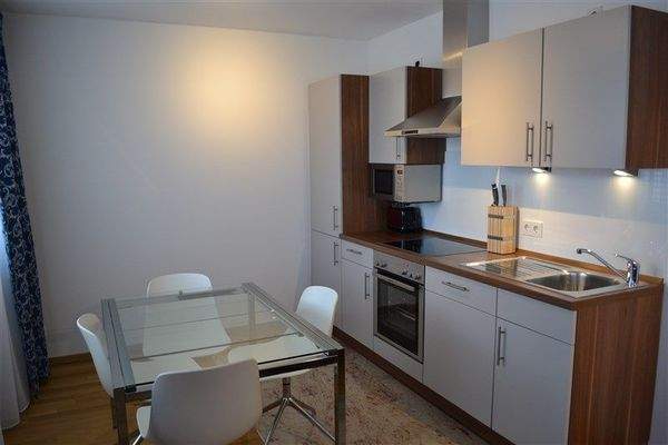 Küche mit Essbereich