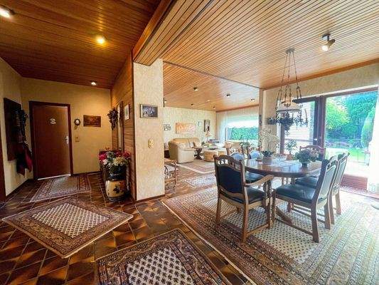 Diele-Wohn- und Esszimmer